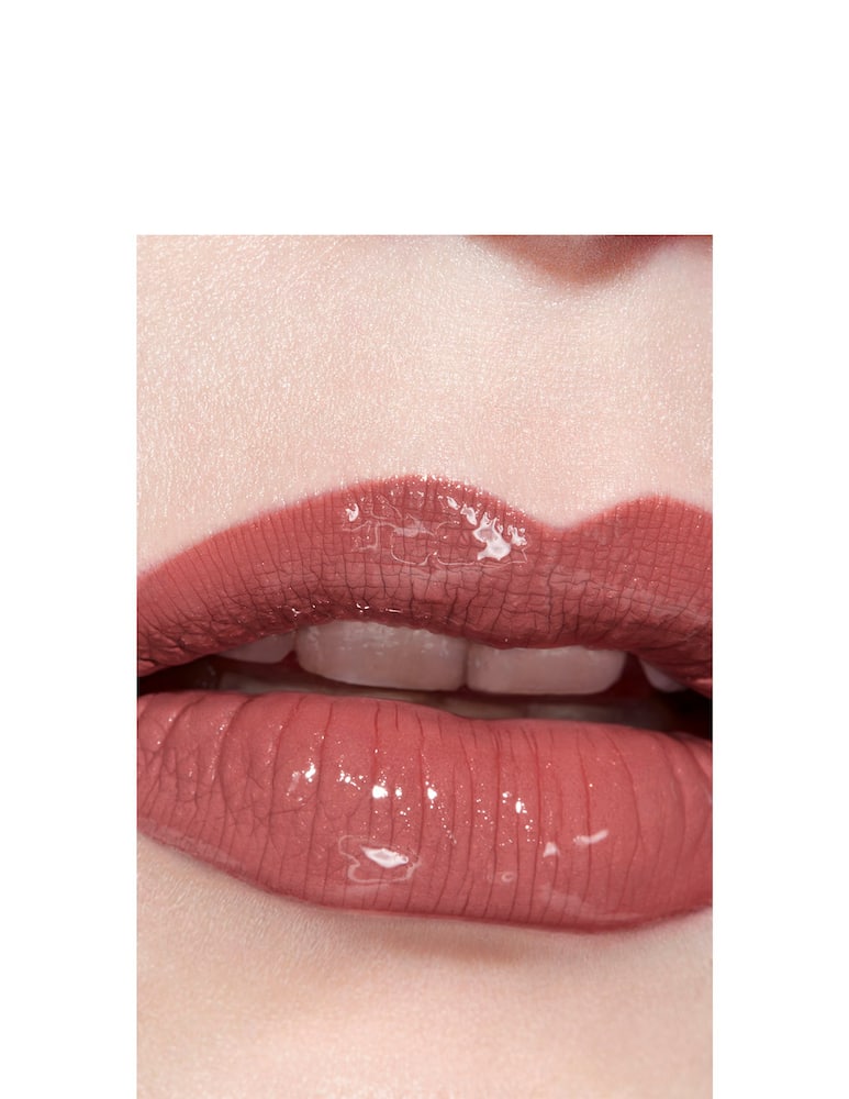 CHANEL LE ROUGE DUO ULTRA TENUE ULTRA WEAR LIQUID LIP COLOUR - picture 6 CHANEL LE ROUGE DUO ULTRA TENUE ULTRA WEAR LIQUID LIP COLOUR - picture 6