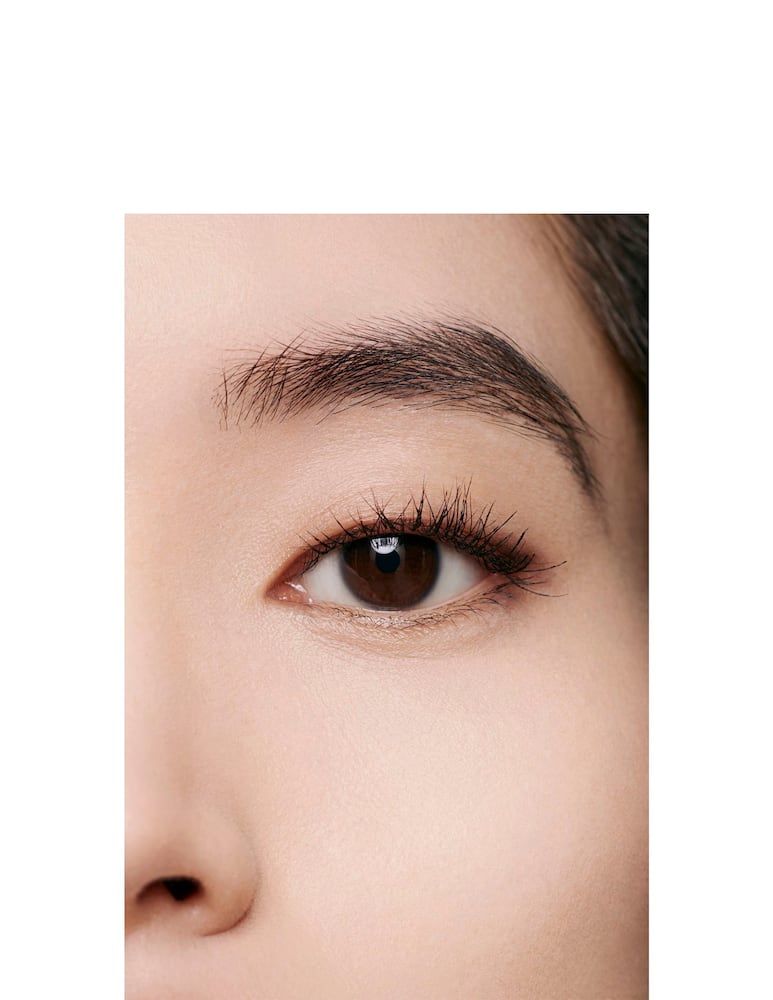 CHANEL ULTRA LE TEINT LE CORRECTEUR ULTRAWEAR - picture 4 CHANEL ULTRA LE TEINT LE CORRECTEUR ULTRAWEAR - picture 4