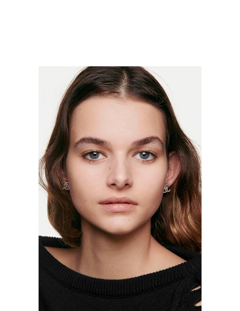 CHANEL LES BEIGES TEINT BELLE MINE NATURELLE - immagine 4 CHANEL LES BEIGES TEINT BELLE MINE NATURELLE - immagine 4