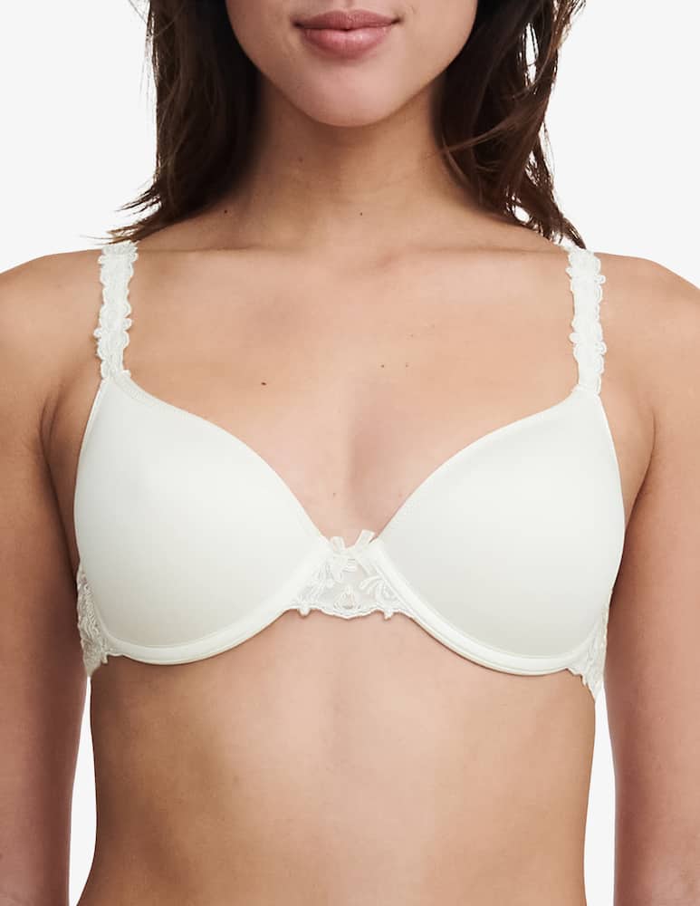 Chantelle Bra with enveloping underwire - picture 2 Chantelle Bra with enveloping underwire - picture 2