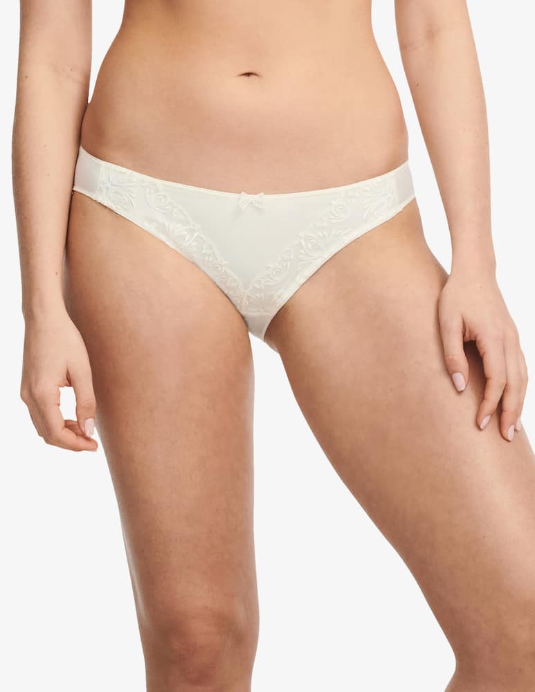 Chantelle Lace detail slip - picture 2 Chantelle Lace detail slip - picture 2