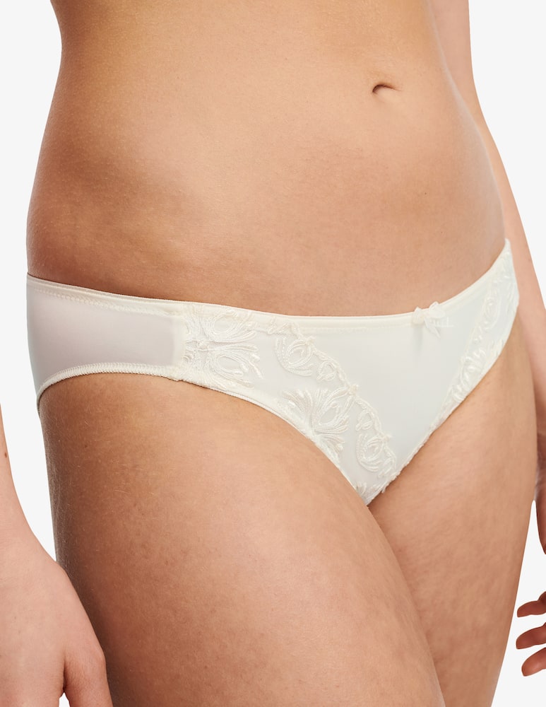 Chantelle Lace detail slip - picture 4 Chantelle Lace detail slip - picture 4