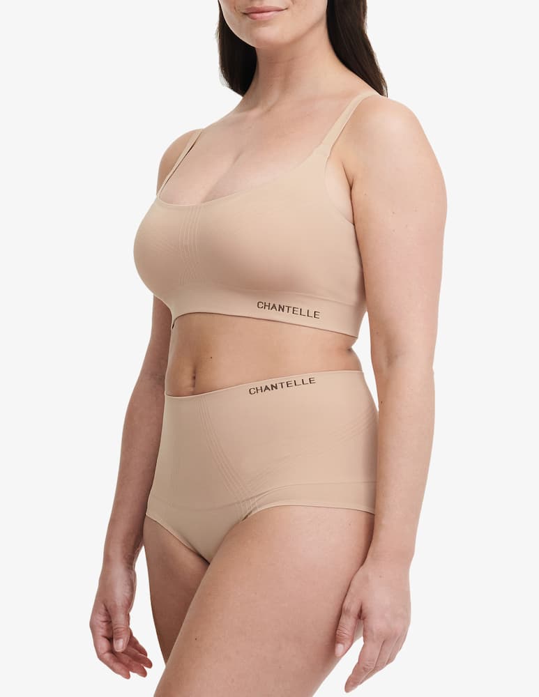 Chantelle Reggiseno senza ferretto cuscinetti amovibili - immagine 3 Chantelle Reggiseno senza ferretto cuscinetti amovibili - immagine 3