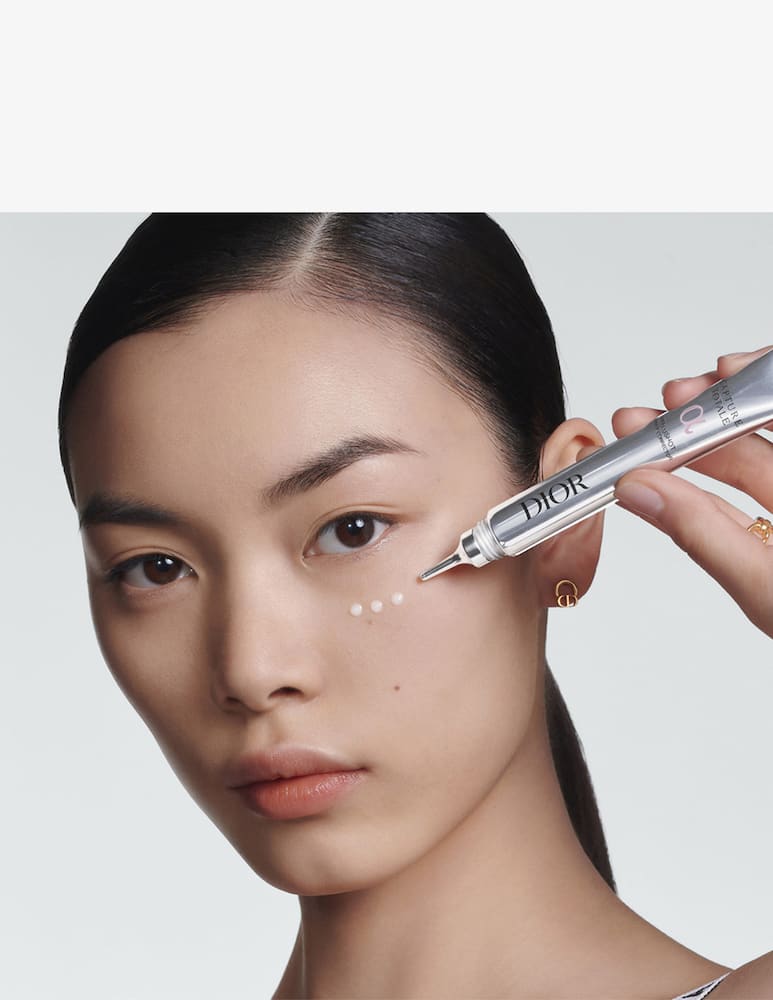 DIOR Capture Totale Hyalushot Correttore Rughe - immagine 3 DIOR Capture Totale Hyalushot Correttore Rughe - immagine 3