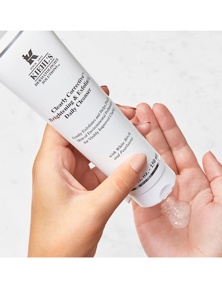 Kiehl's Clearly Corrective Brightening Exfoliating detergente viso - immagine 4 Kiehl's Clearly Corrective Brightening Exfoliating detergente viso - immagine 4