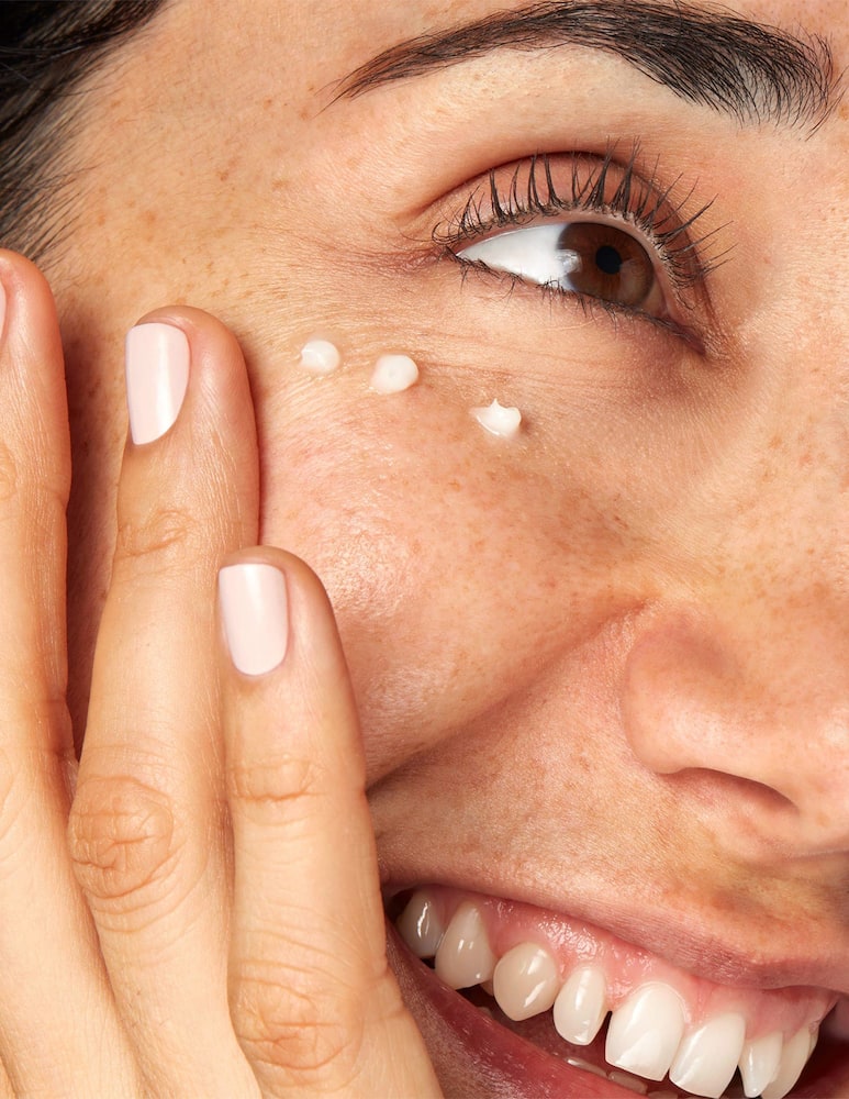 Kiehl's Super Multi-Corrective Eye Zone Treatment - picture 5 Kiehl's Super Multi-Corrective Eye Zone Treatment - picture 5