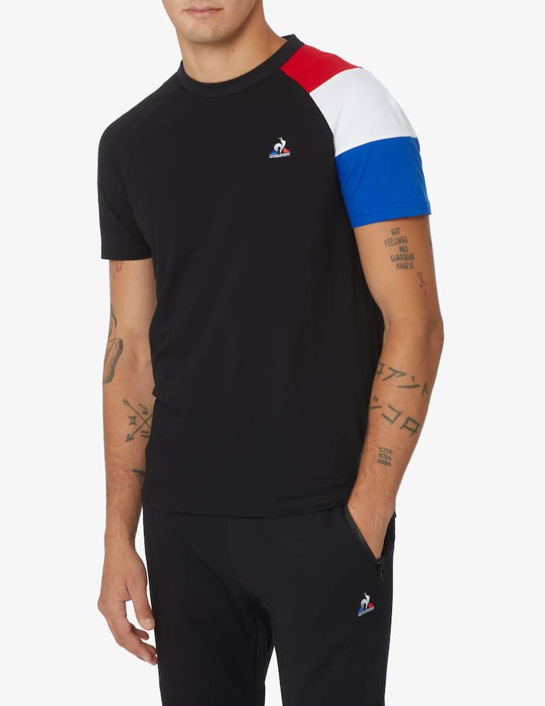 Le Coq Sportif Tricolor sleeve tape t-shirt - Black - picture 1 Le Coq Sportif Tricolor sleeve tape t-shirt - Black - picture 1