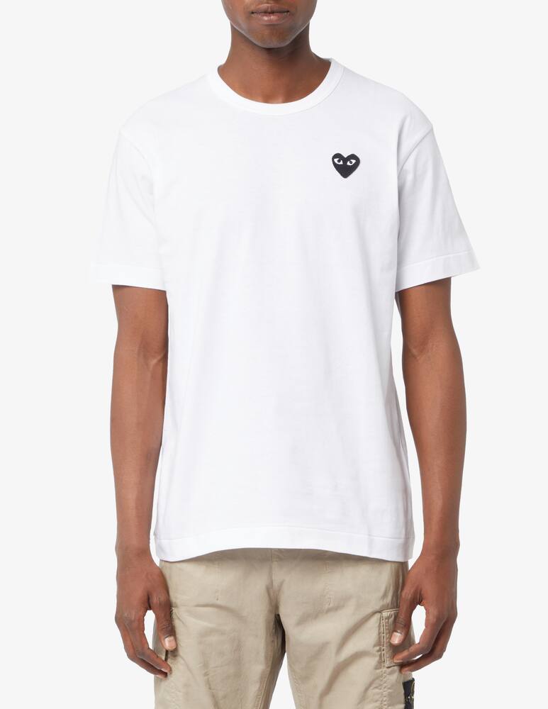 Comme des Garçons Play Small heart patch t-shirt - picture 1 Comme des Garçons Play Small heart patch t-shirt - picture 1