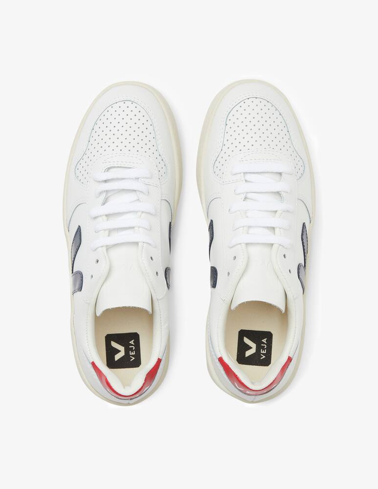 rinascente Veja Icon V10 leather low-top sneakers - white