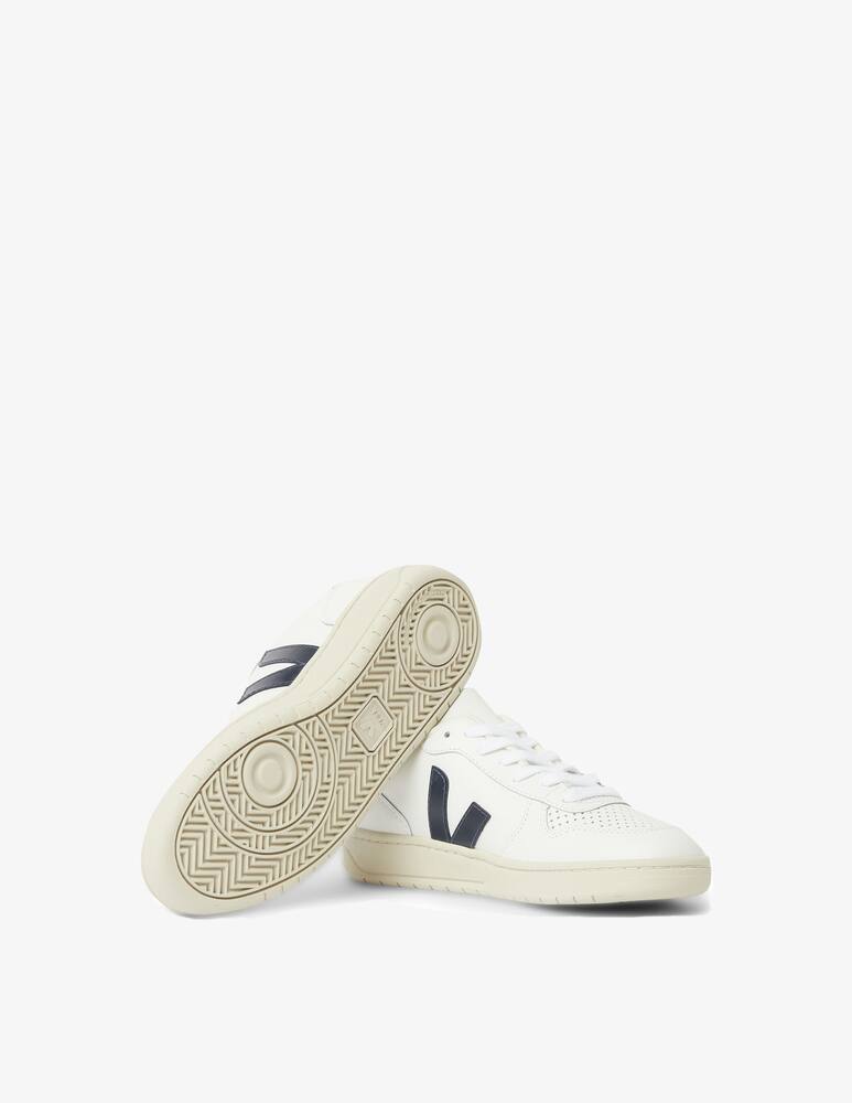 rinascente Veja Icon V10 leather low-top sneakers - white