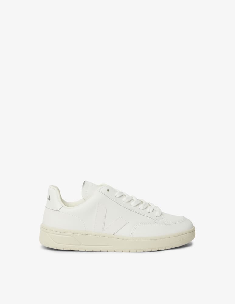 Veja V10 sneakers - picture 1 Veja V10 sneakers - picture 1