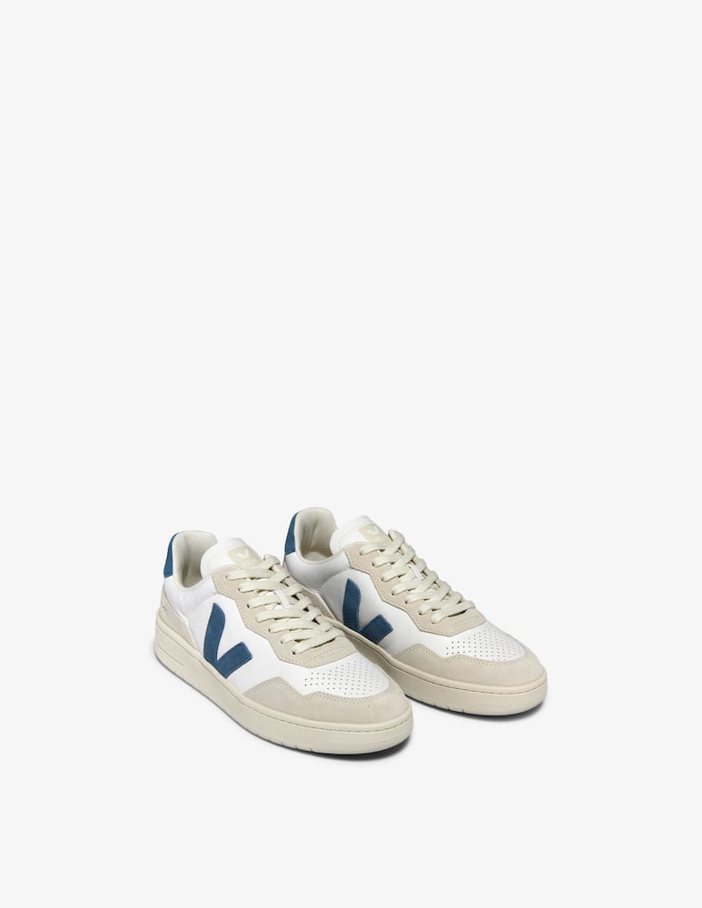 Veja V-90 leather sneakers - picture 2 Veja V-90 leather sneakers - picture 2