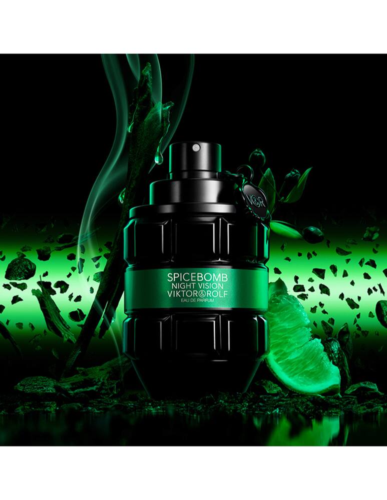 Shop Viktor & Rolf Spicebomb Night Vision Eau de Parfum on Rinascente