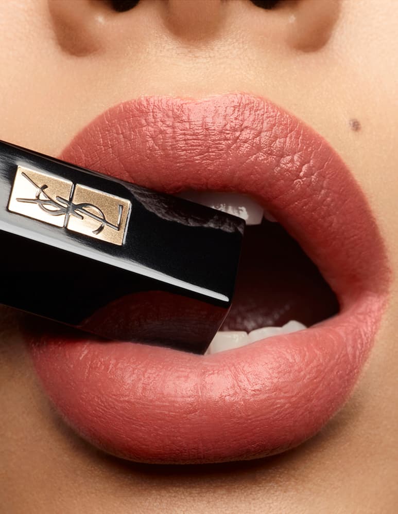 Yves Saint Laurent The Slim Velvet Radical rossetto - immagine 5 Yves Saint Laurent The Slim Velvet Radical rossetto - immagine 5