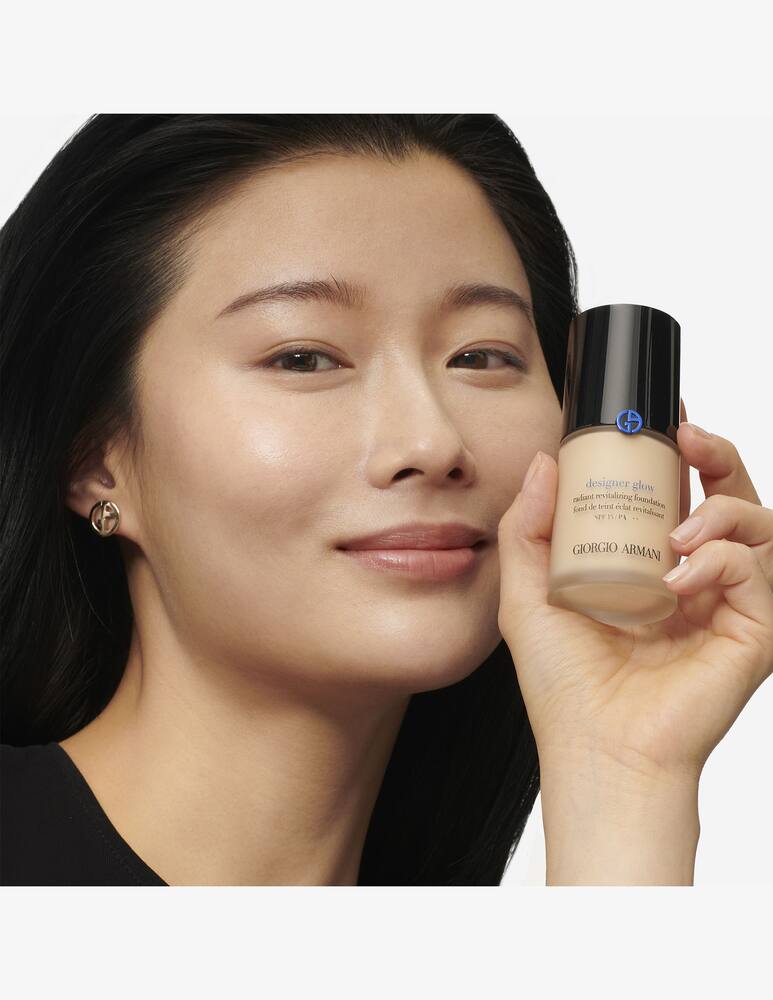 Giorgio Armani Armani Designer Glow Fondotinta Rivitalizzante - immagine 5 Giorgio Armani Armani Designer Glow Fondotinta Rivitalizzante - immagine 5