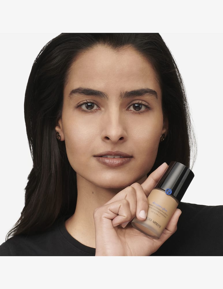 Giorgio Armani Armani Designer Glow Fondotinta Rivitalizzante - immagine 5 Giorgio Armani Armani Designer Glow Fondotinta Rivitalizzante - immagine 5
