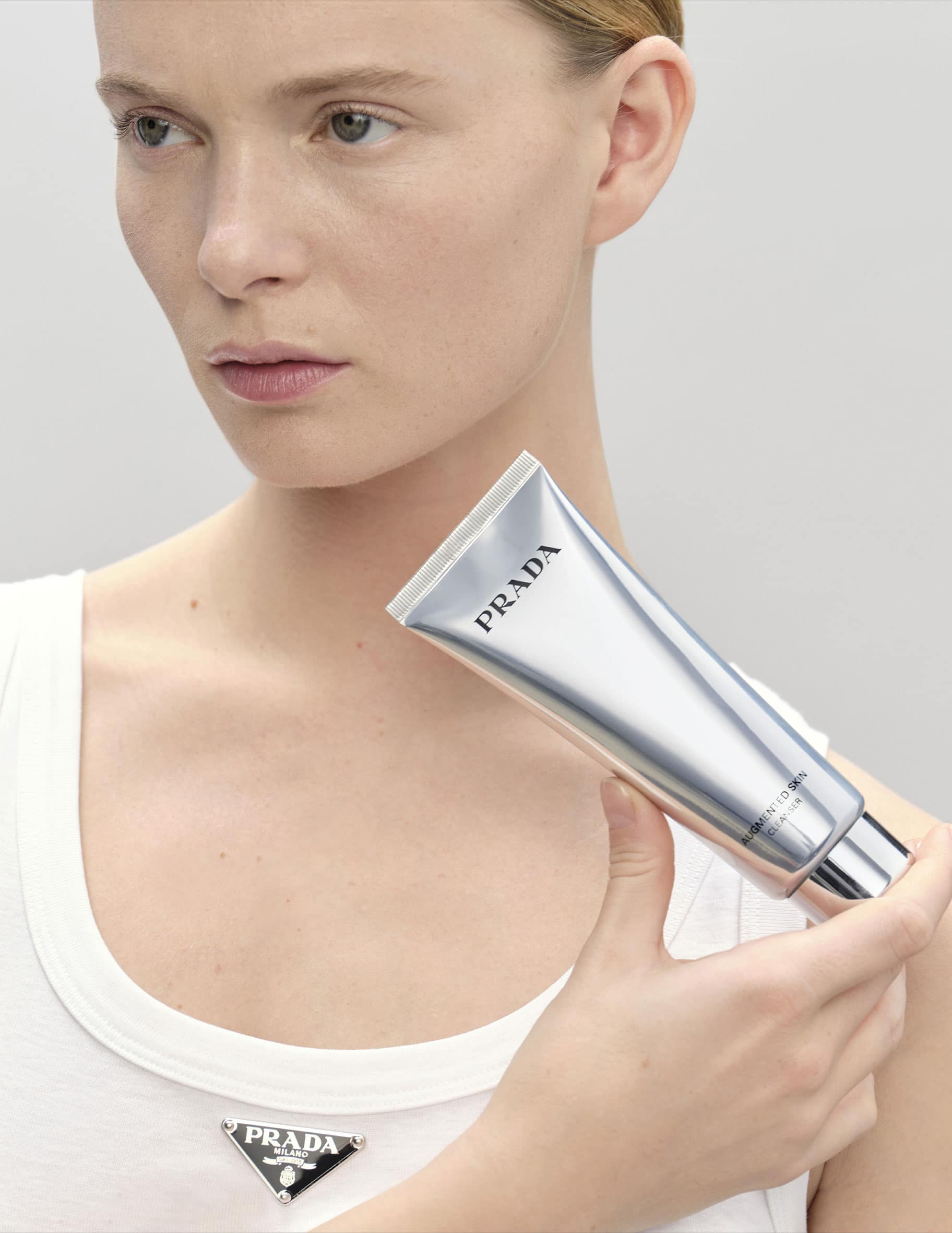 Acquista Prada Augmented Skin The Cleanser su Rinascente