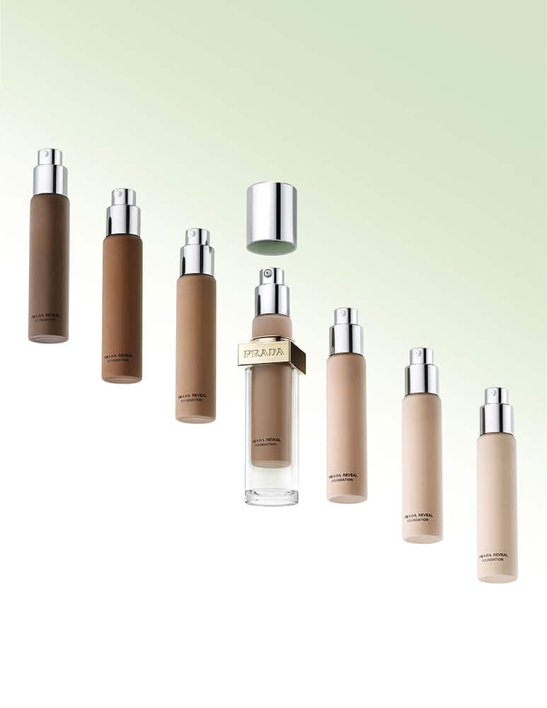 Prada Reveal Skin Optimizing Foundation - immagine 7 Prada Reveal Skin Optimizing Foundation - immagine 7