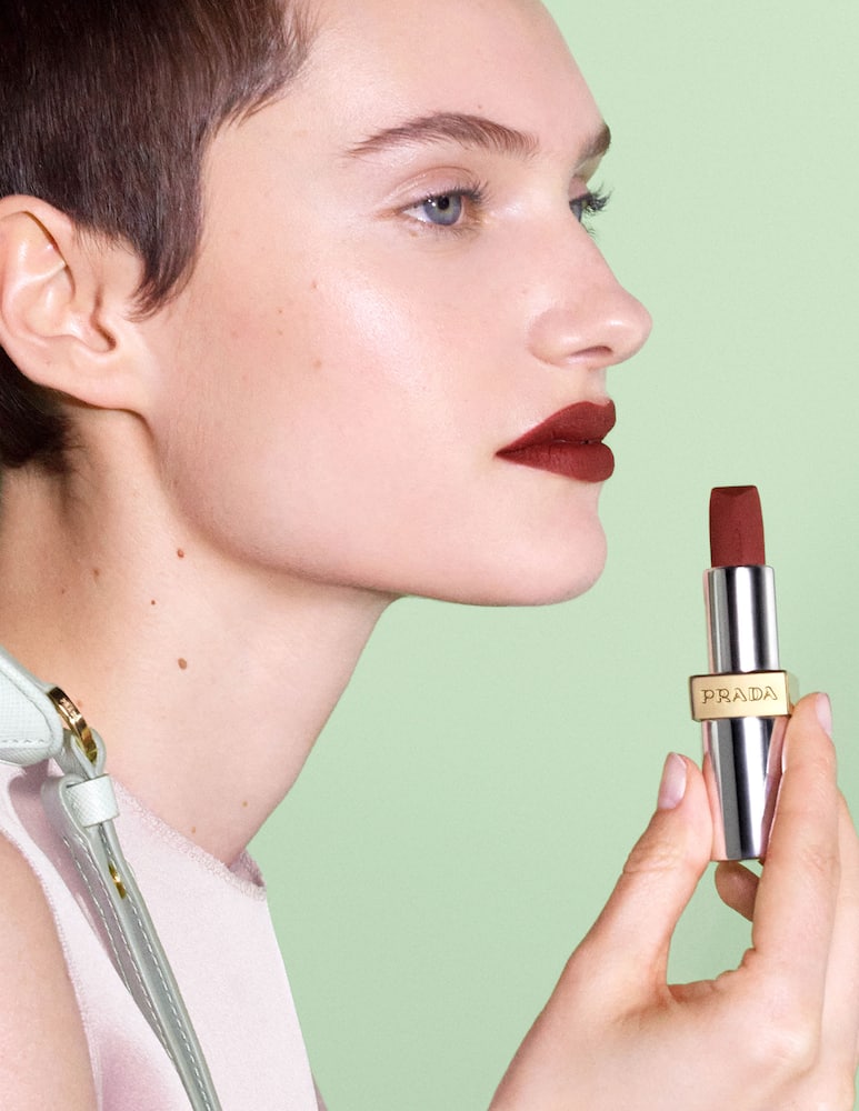Prada Monochrome Hyper Matte Rossetto - immagine 6 Prada Monochrome Hyper Matte Rossetto - immagine 6