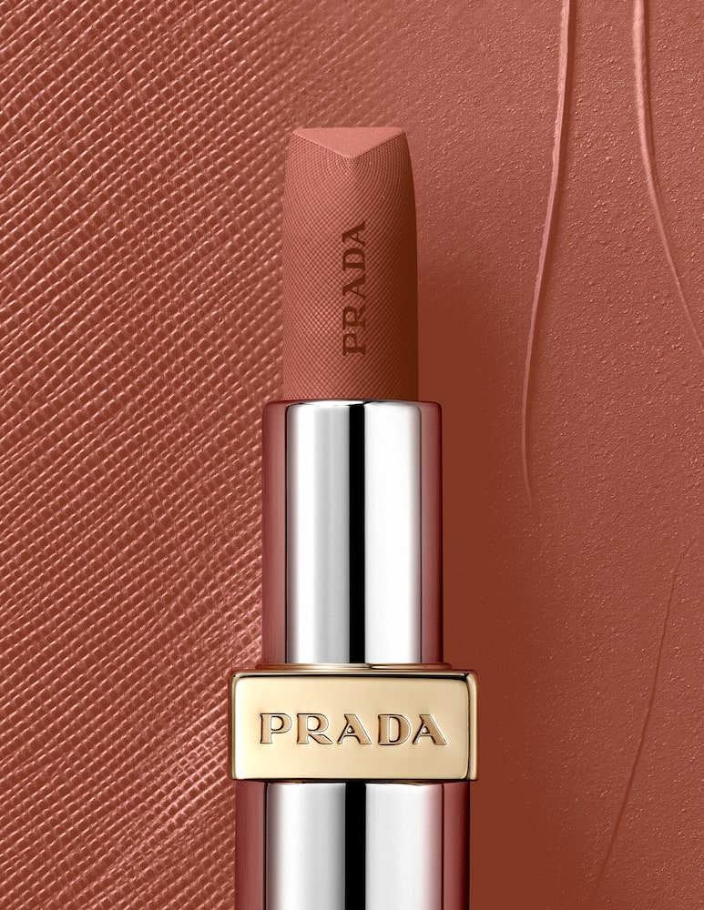 Prada Monochrome Hyper Matte Lipstick - picture 4 Prada Monochrome Hyper Matte Lipstick - picture 4