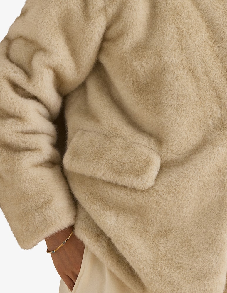 Lauren Ralph Lauren Faux fur coat - picture 4 Lauren Ralph Lauren Faux fur coat - picture 4