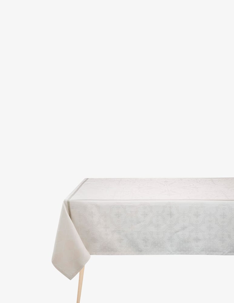 Le Jacquard Français Tablecloth Armoiries Off White - picture 1 Le Jacquard Français Tablecloth Armoiries Off White - picture 1