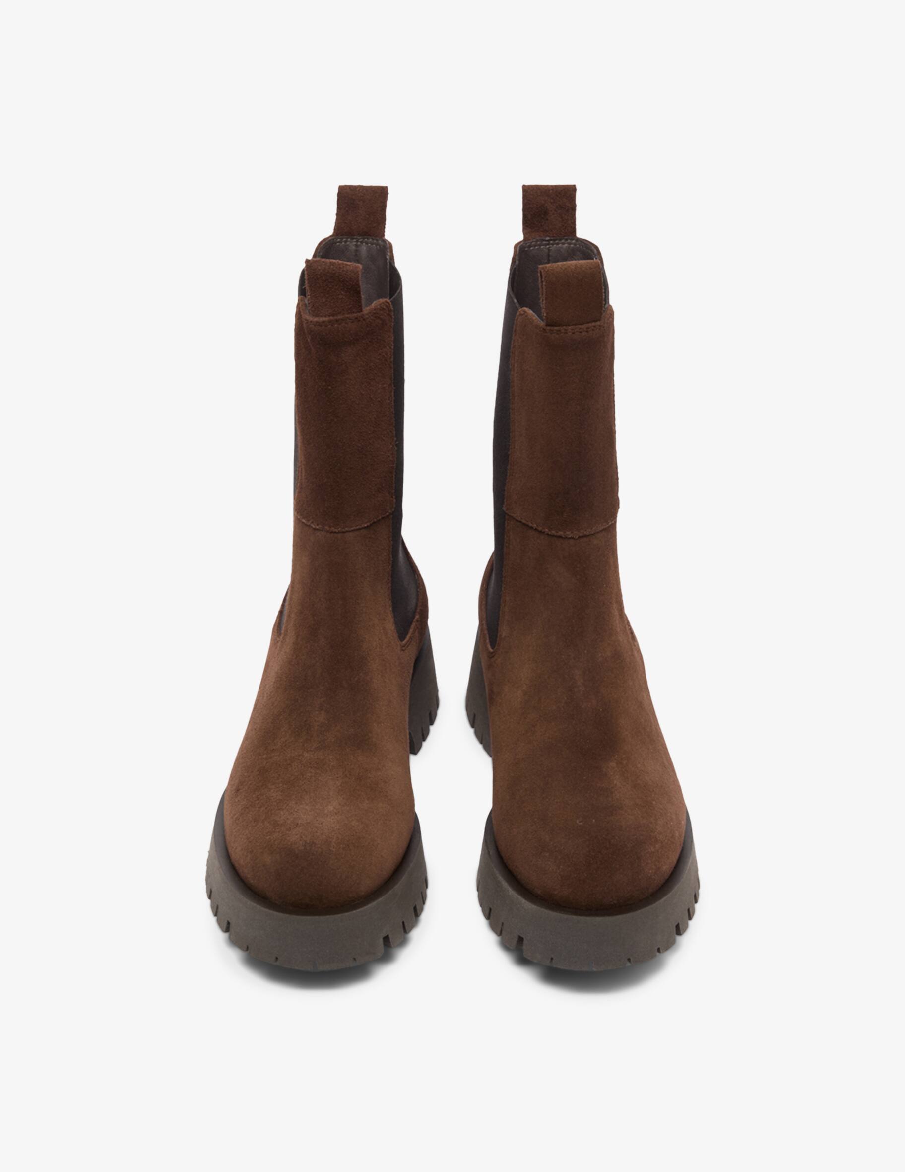 Shop Jonak Ridle suede chelsea boots on Rinascente