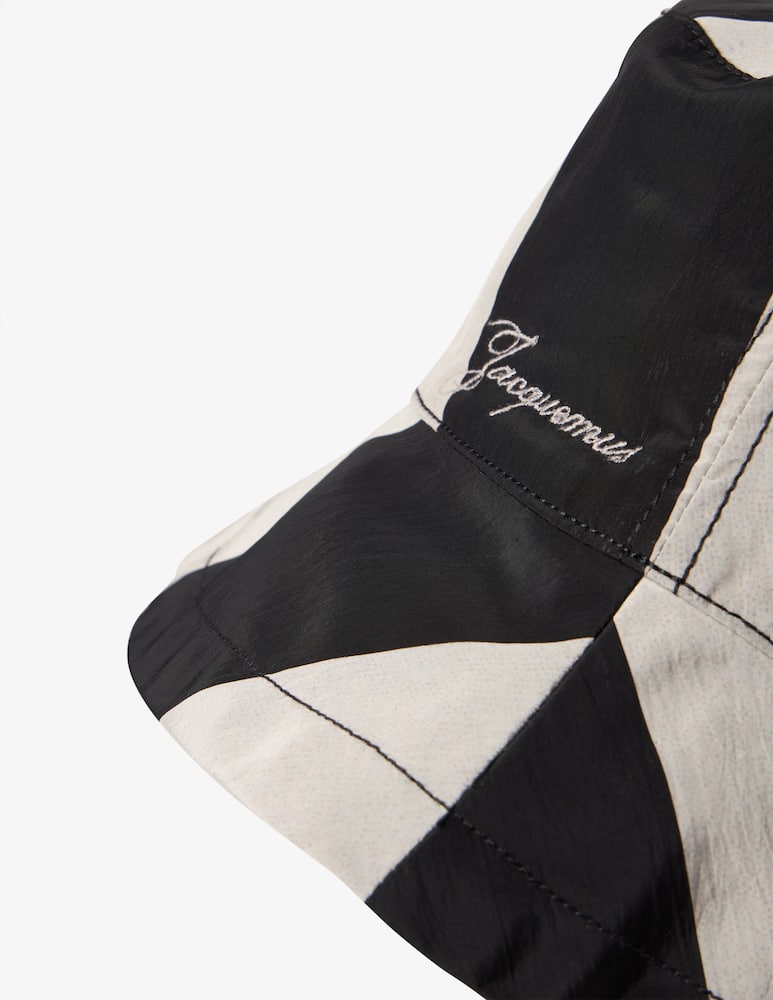 rinascente Jacquemus Cappello bucket Le Bob Baluchon