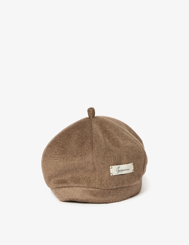 Jacquemus Le Beret Cavallo - immagine 3 Jacquemus Le Beret Cavallo - immagine 3