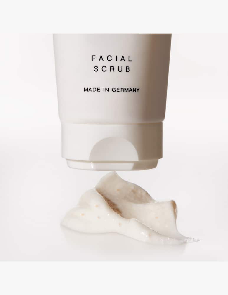 DR. BARBARA STURM Facial Scrub - picture 2 DR. BARBARA STURM Facial Scrub - picture 2