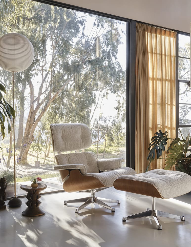 rinascente Vitra Lounge Chair & Ottoman Nubia Crema