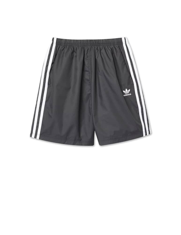 rinascente Adidas Originals Black long shorts - black
