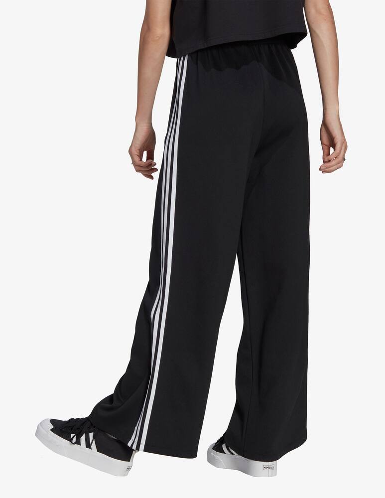 Adidas Originals Relaxed pants - picture 2 Adidas Originals Relaxed pants - picture 2