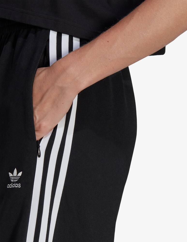 Adidas Originals Relaxed pants - picture 3 Adidas Originals Relaxed pants - picture 3