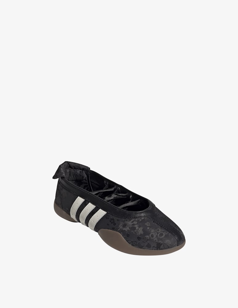 Adidas Originals Sneakers ballet flats Taekwondo - picture 2 Adidas Originals Sneakers ballet flats Taekwondo - picture 2