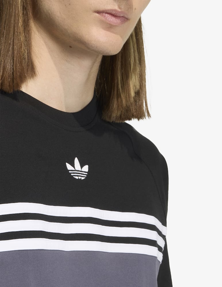Adidas Originals Chest stripe t-shirt - picture 4 Adidas Originals Chest stripe t-shirt - picture 4