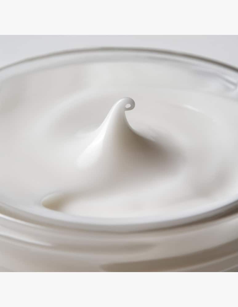 DR. BARBARA STURM Super Anti-Aging Neck & Décolleté Cream - picture 3 DR. BARBARA STURM Super Anti-Aging Neck & Décolleté Cream - picture 3