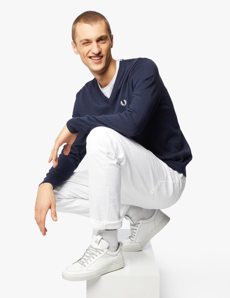 Fred Perry Classic v neck jumper - picture 2 Fred Perry Classic v neck jumper - picture 2