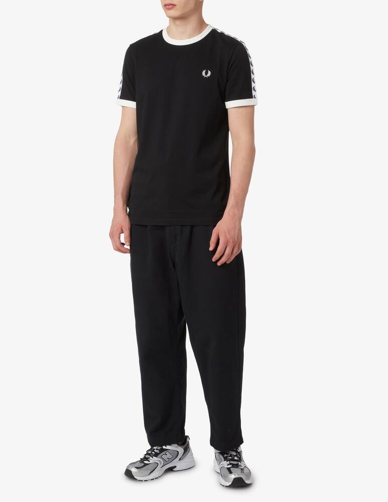 rinascente Fred Perry Maglietta con banda laterale - Nero