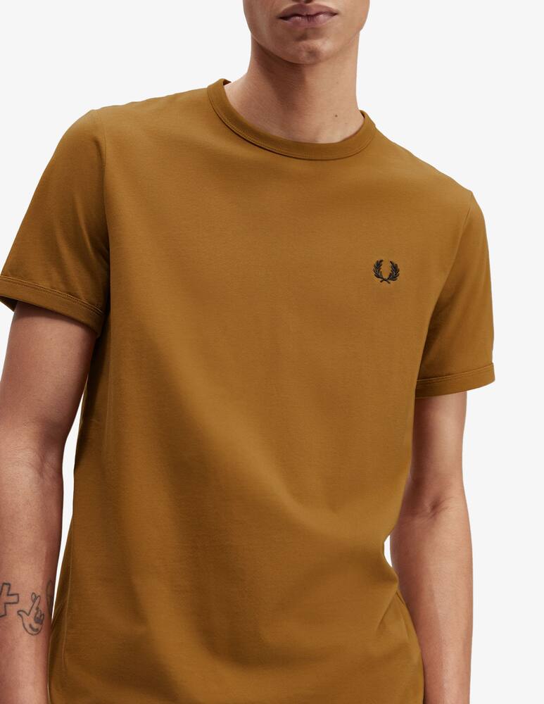 Fred Perry Small logo t-shirt - picture 2 Fred Perry Small logo t-shirt - picture 2
