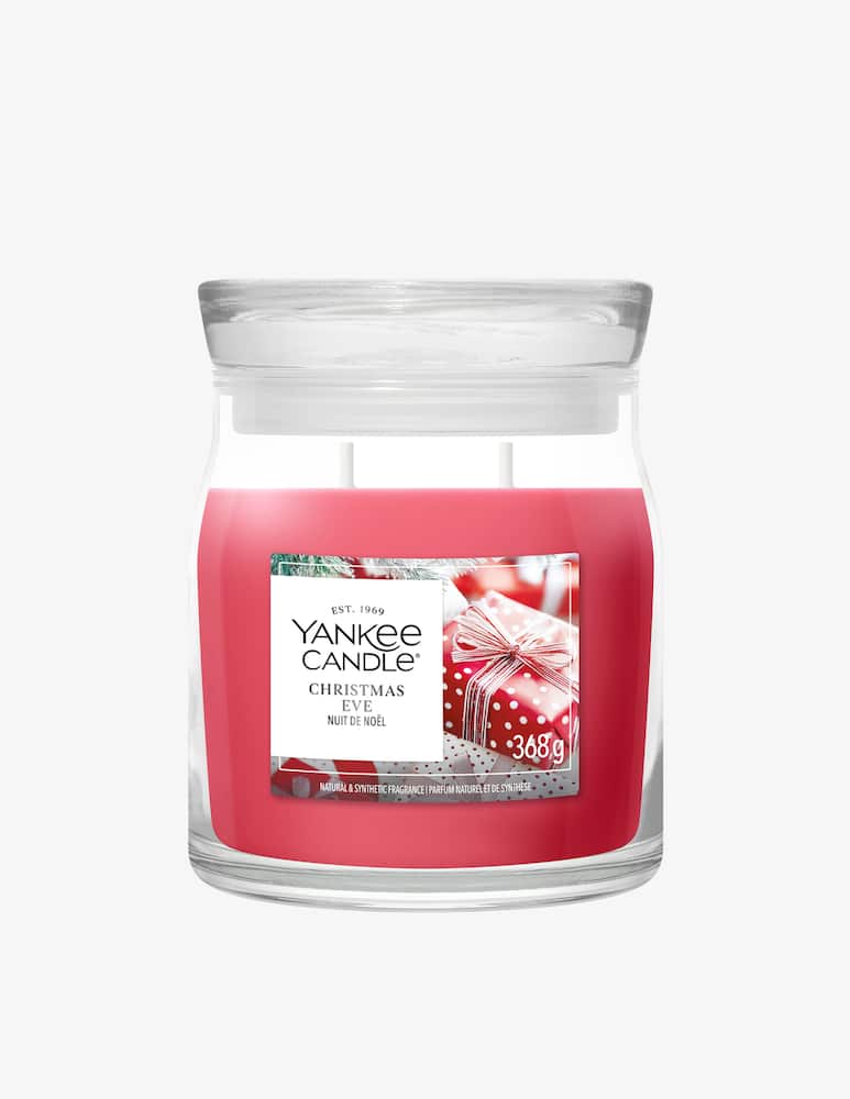 Yankee Candle Signature Medium Jar Christmas Eve - picture 1 Yankee Candle Signature Medium Jar Christmas Eve - picture 1