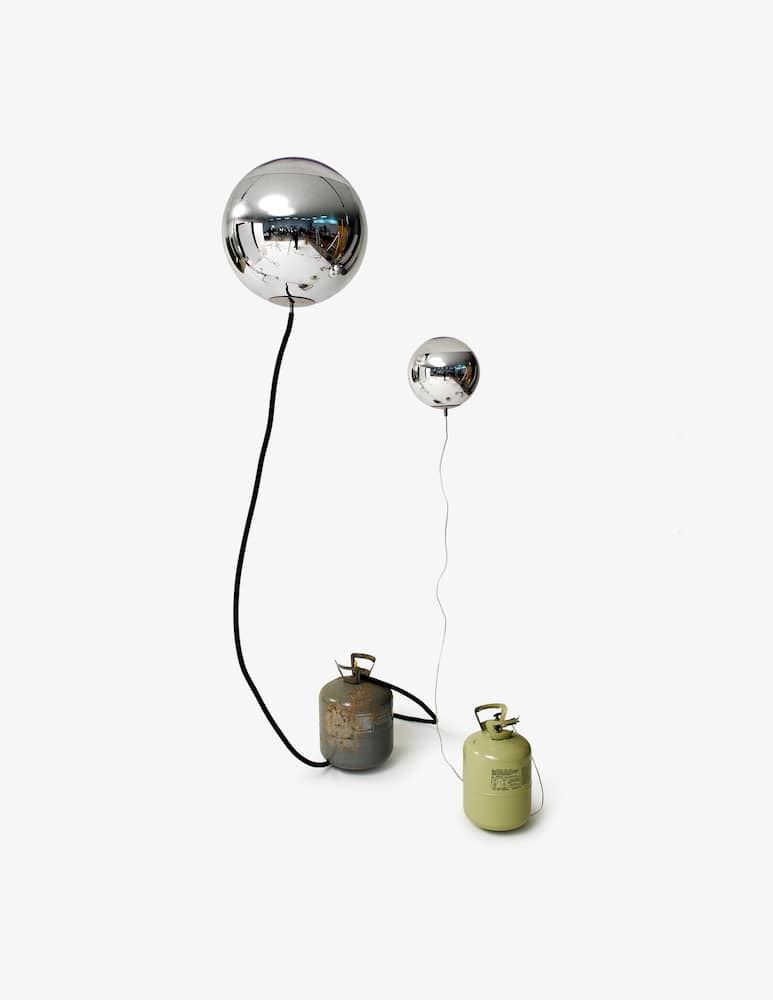 Tom Dixon Mirror Ball 40cm Lampada a Sospensione LED CB-CCC - immagine 3 Tom Dixon Mirror Ball 40cm Lampada a Sospensione LED CB-CCC - immagine 3