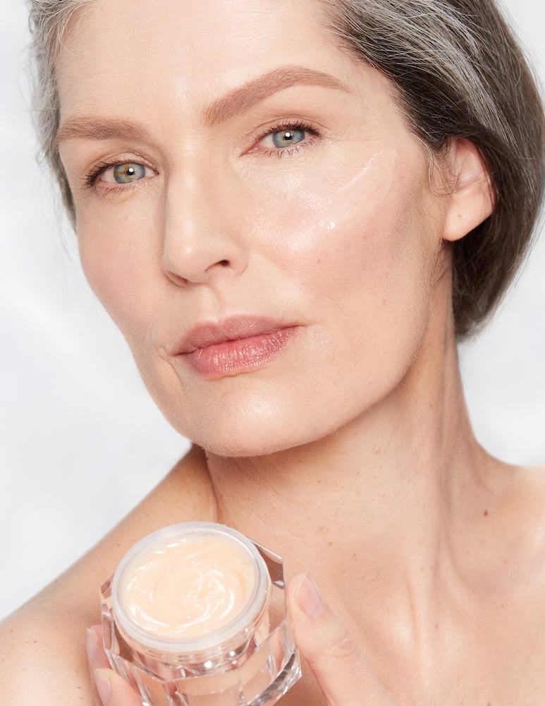 Charlotte Tilbury Magic Night Cream - picture 3 Charlotte Tilbury Magic Night Cream - picture 3