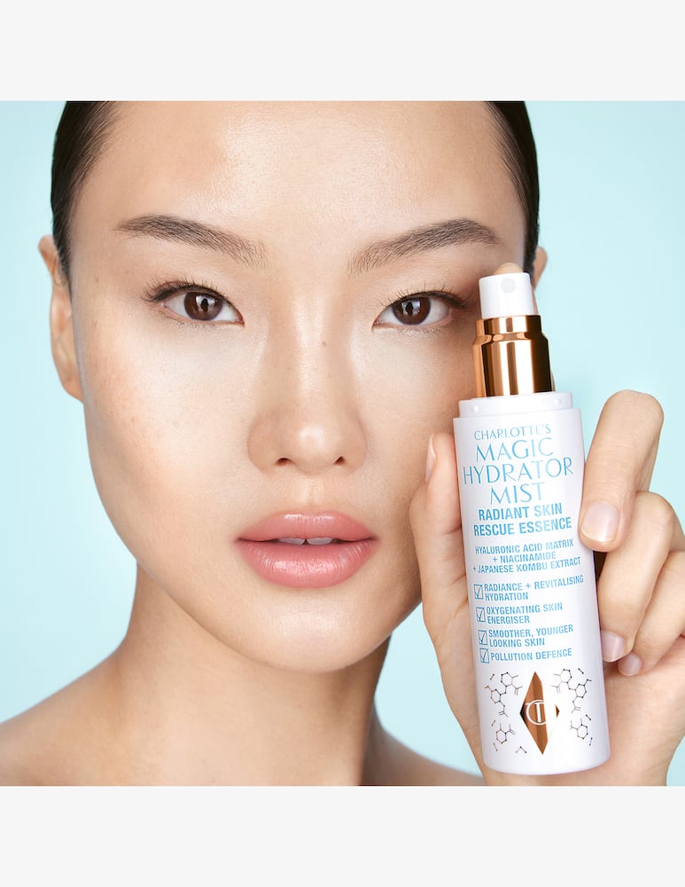 Charlotte Tilbury Charlotte's Magic Hydrator Mist - immagine 3 Charlotte Tilbury Charlotte's Magic Hydrator Mist - immagine 3