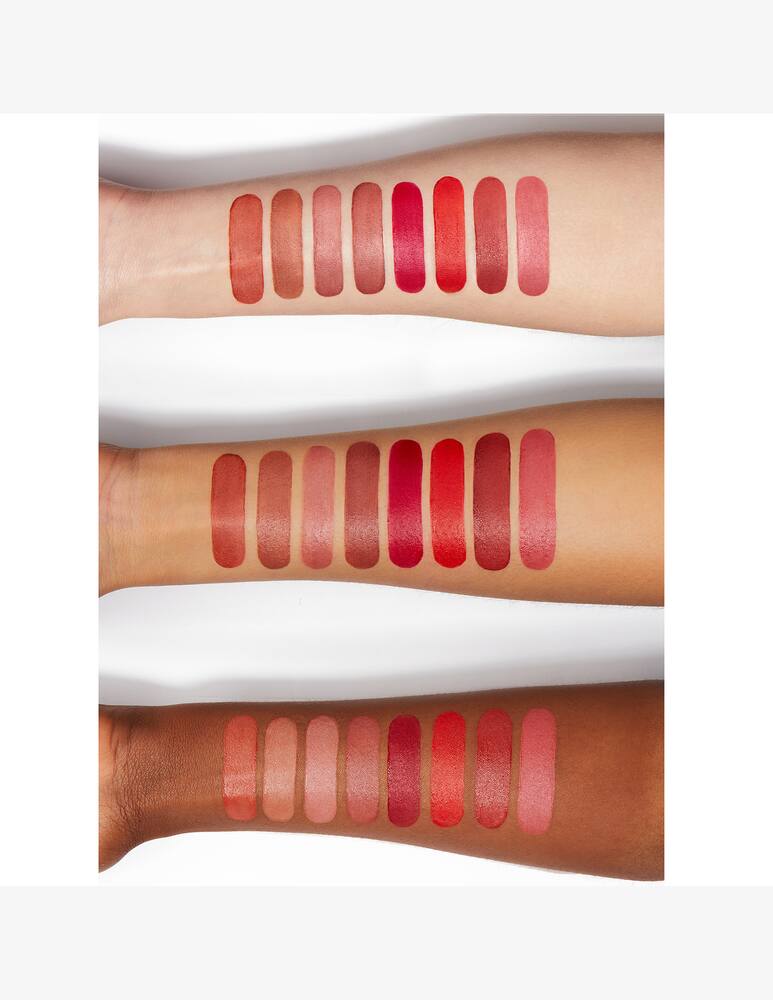 Charlotte Tilbury Airbrush Flawless Lip Blur - picture 5 Charlotte Tilbury Airbrush Flawless Lip Blur - picture 5