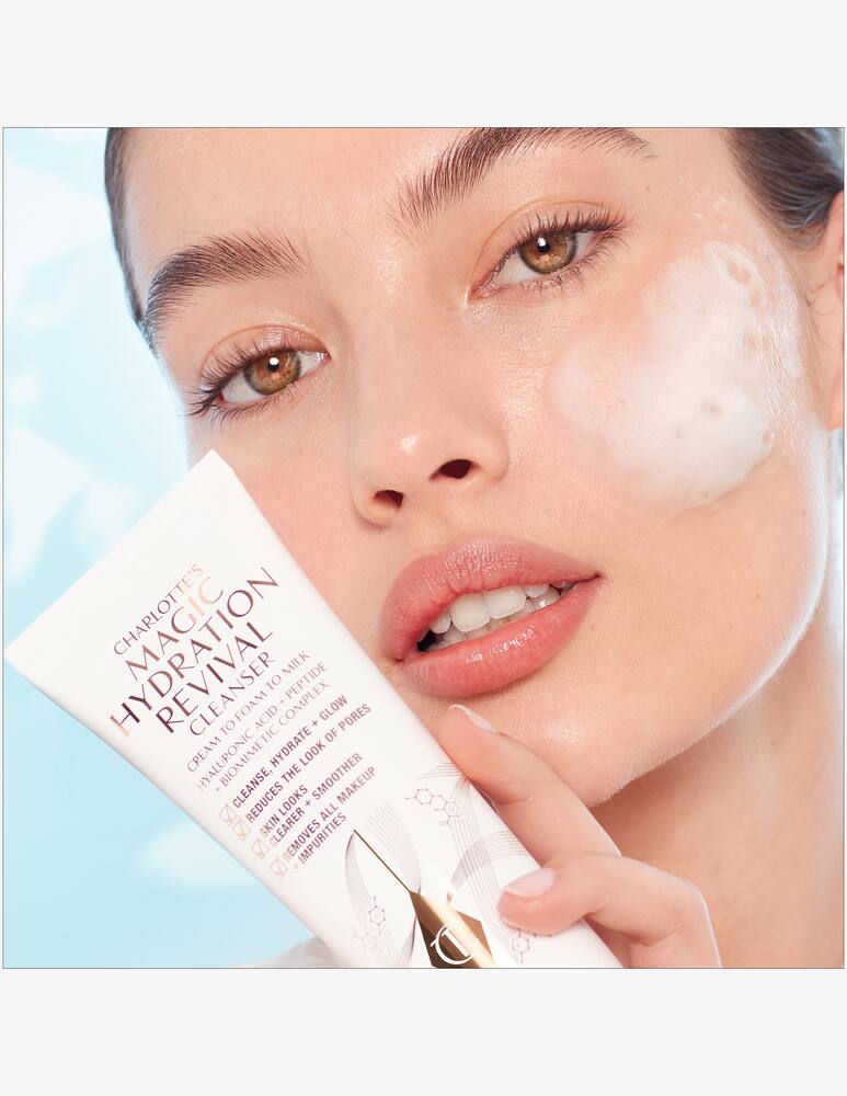 rinascente Charlotte Tilbury Charlotte's Magic Hydration Revival Cleanser