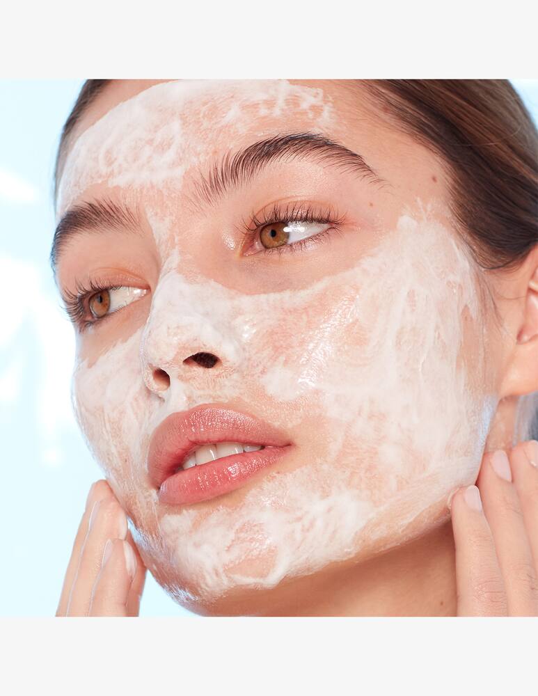 rinascente Charlotte Tilbury Charlotte's Magic Hydration Revival Cleanser