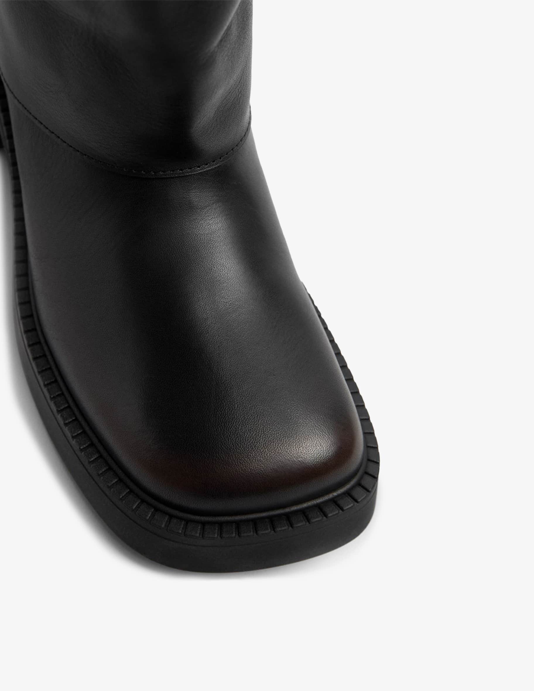 Acquista Stivali e Stivaletti Donna su Rinascente