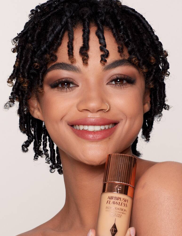 Charlotte Tilbury Airbrush Flawless Foundation - picture 3