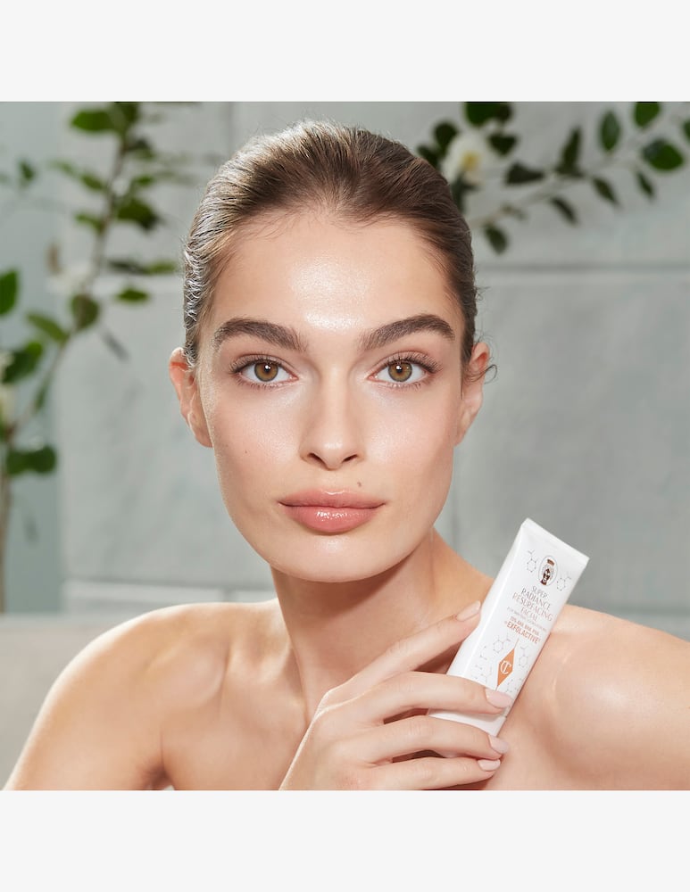 Charlotte Tilbury Super Radiance Resurfacing Facial - picture 2 Charlotte Tilbury Super Radiance Resurfacing Facial - picture 2